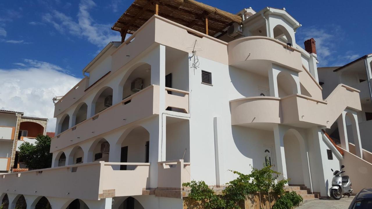 Apartments And Rooms With Parking Space Metajna, Pag - 4120 외부 사진