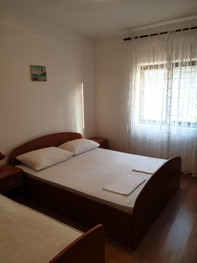 Apartments And Rooms With Parking Space Metajna, Pag - 4120 외부 사진