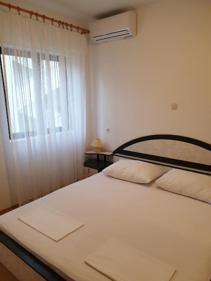 Apartments And Rooms With Parking Space Metajna, Pag - 4120 외부 사진